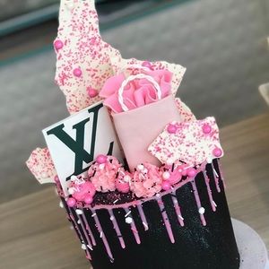 Meet your Posher, Einat